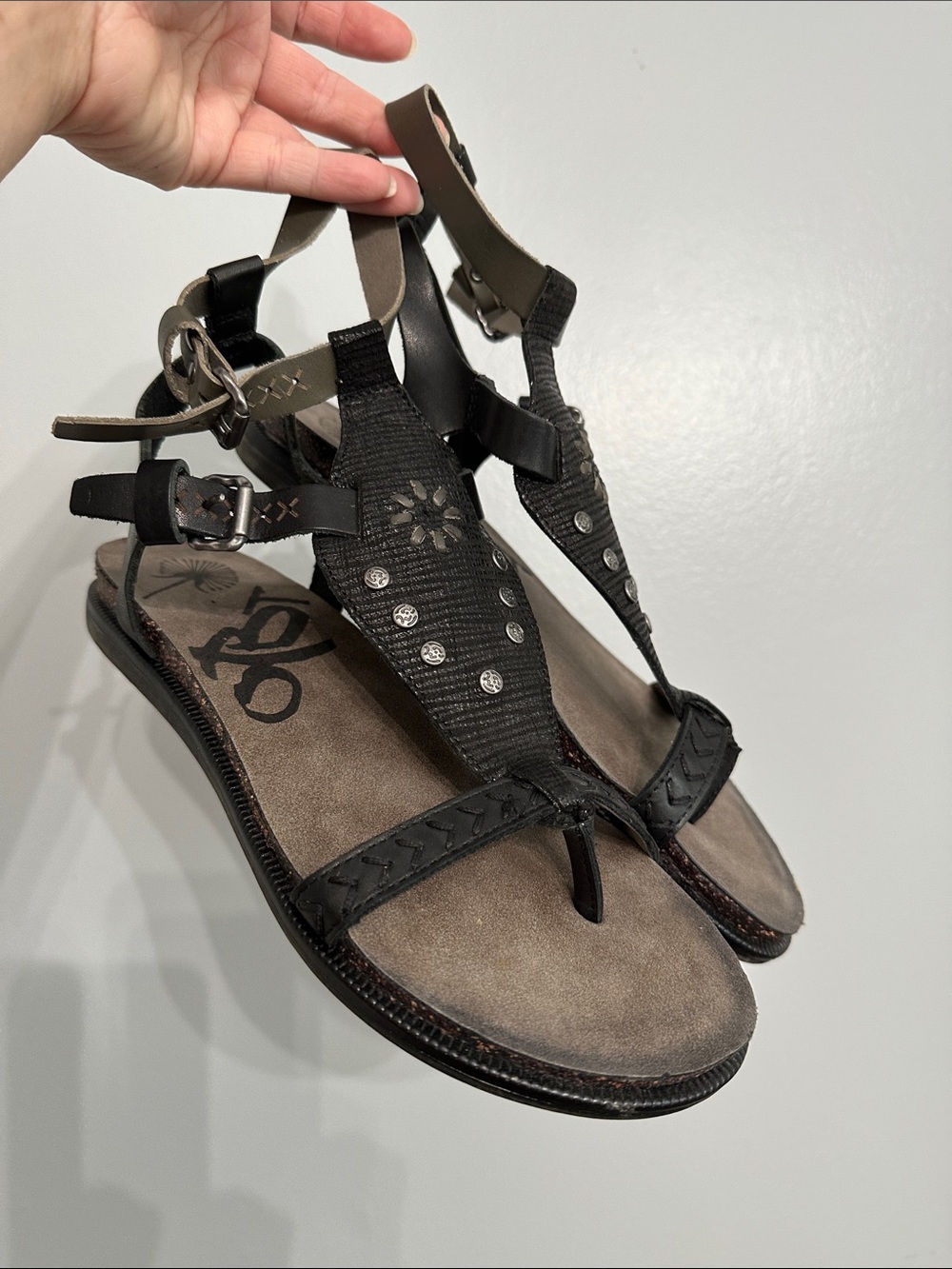 OTBT Black and Taupe Studded T-Strap Sandals NEW